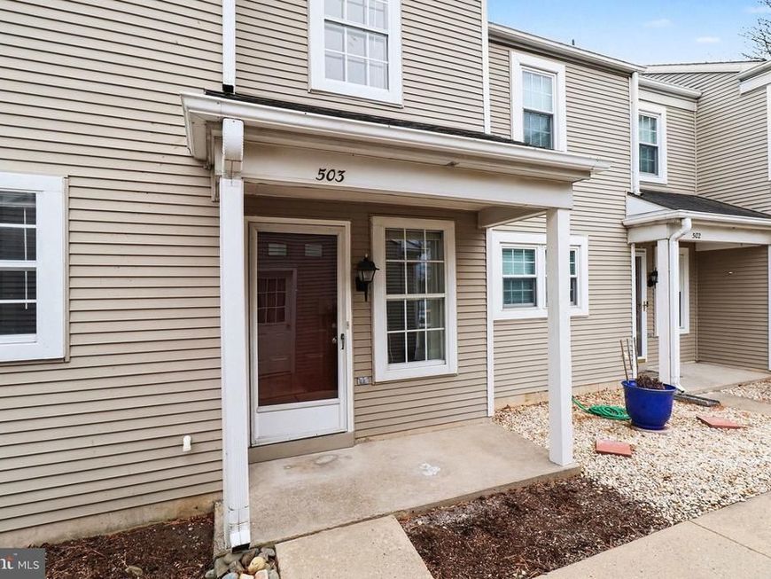 503 Barrington Ct, Palmyra, PA 17078 Main Photo