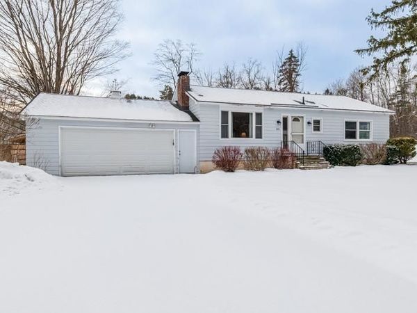 141 Hillvale Road, Manchester, VT 05255