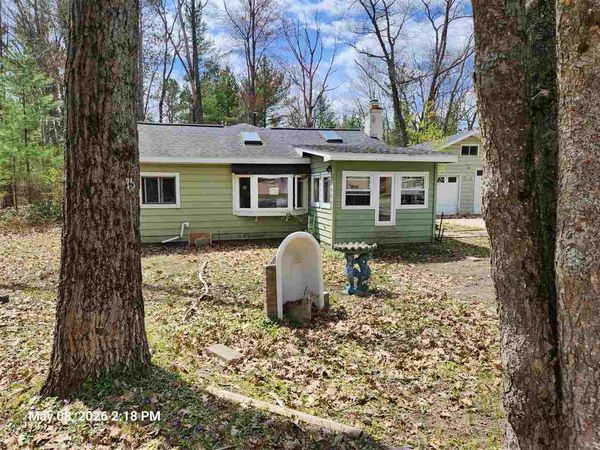 975 W Bear Lake NE, Kalkaska, MI 49646