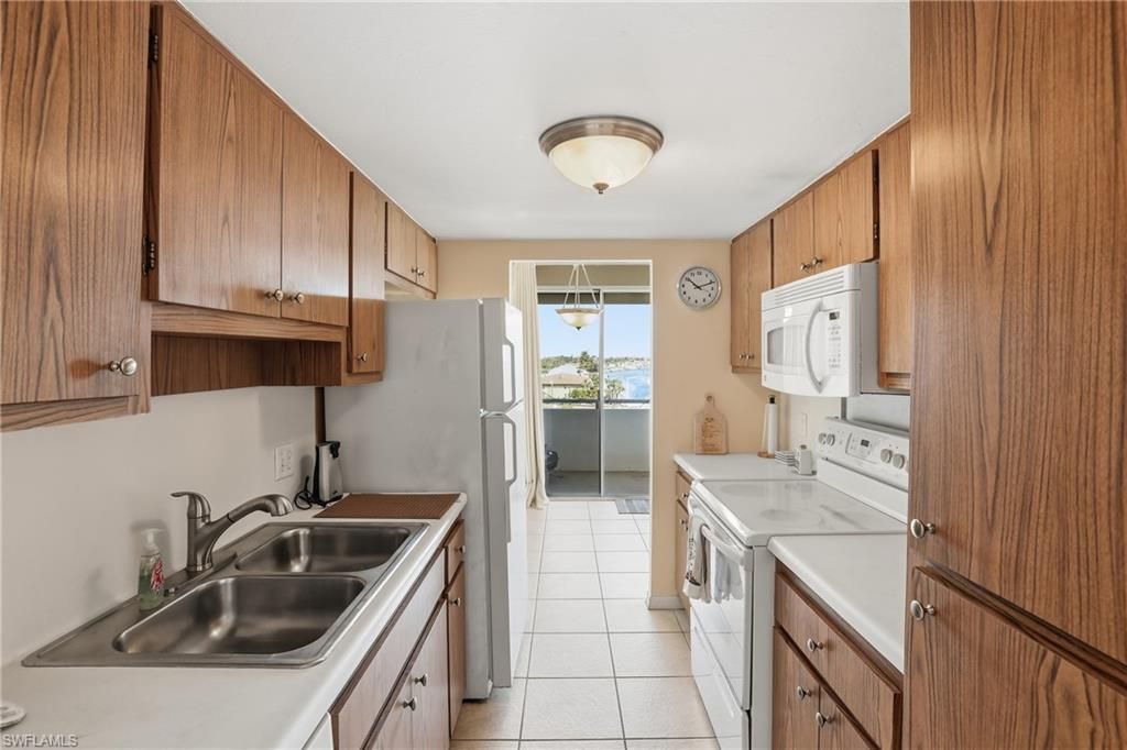 4803 Sunset Ct , Unit 404, Cape Coral, FL 33904 Photo