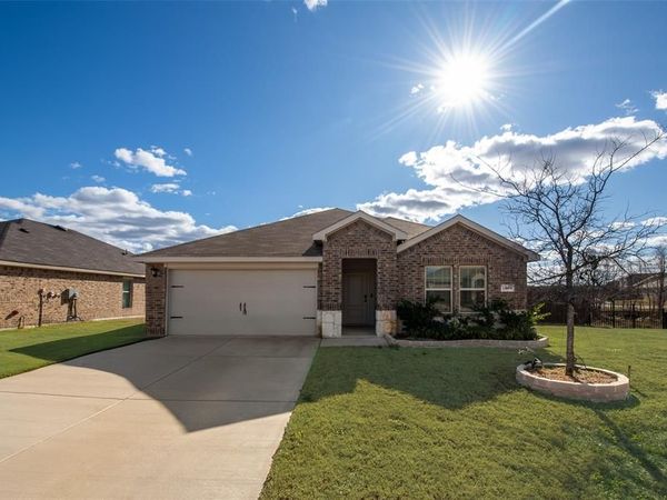 1208 Fieldstone Court, Royse City, TX 75189
