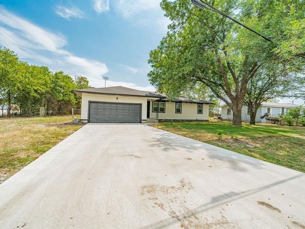 613 Jefferson Avenue, Princeton, TX 75407