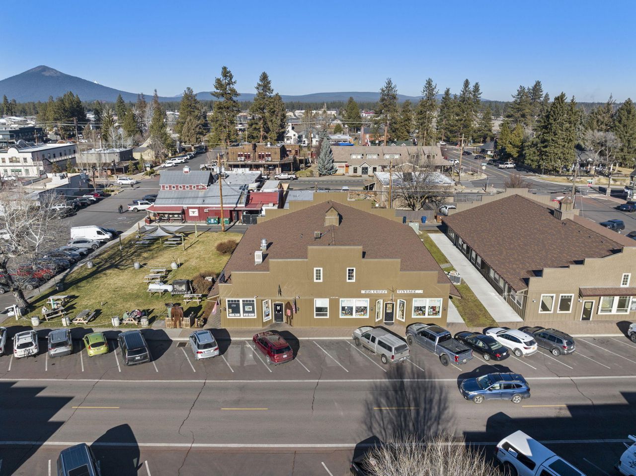 352 E Hood Avenue, Unit 352 East H, Sisters, OR 97759 Main Photo