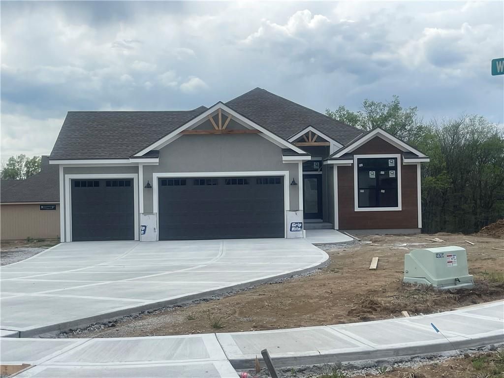 503 Whitetail Court, Smithville, MO 64089 Main Photo