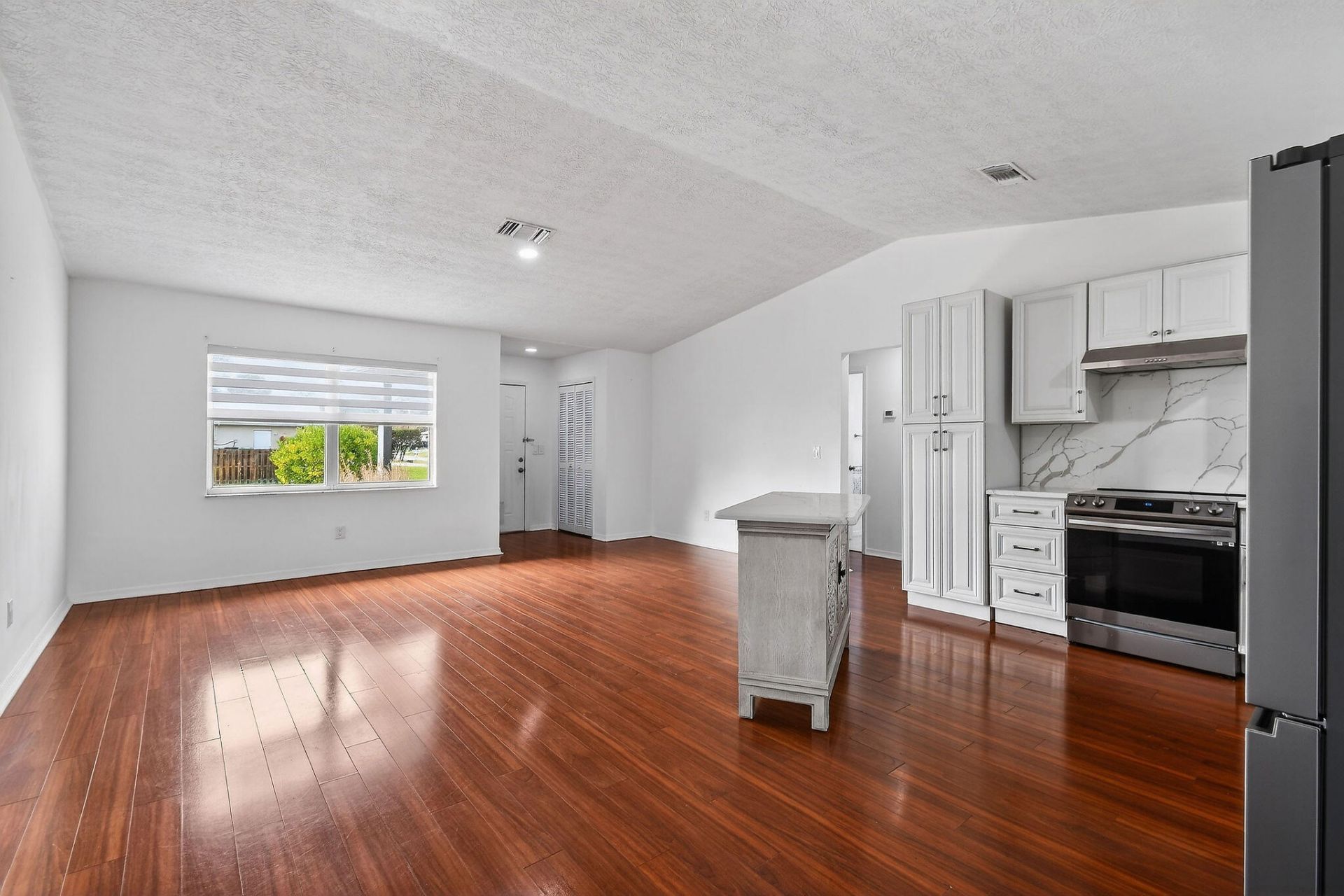 1757 SW Ocean Cove Avenue, Port Saint Lucie, FL 34953 Photo