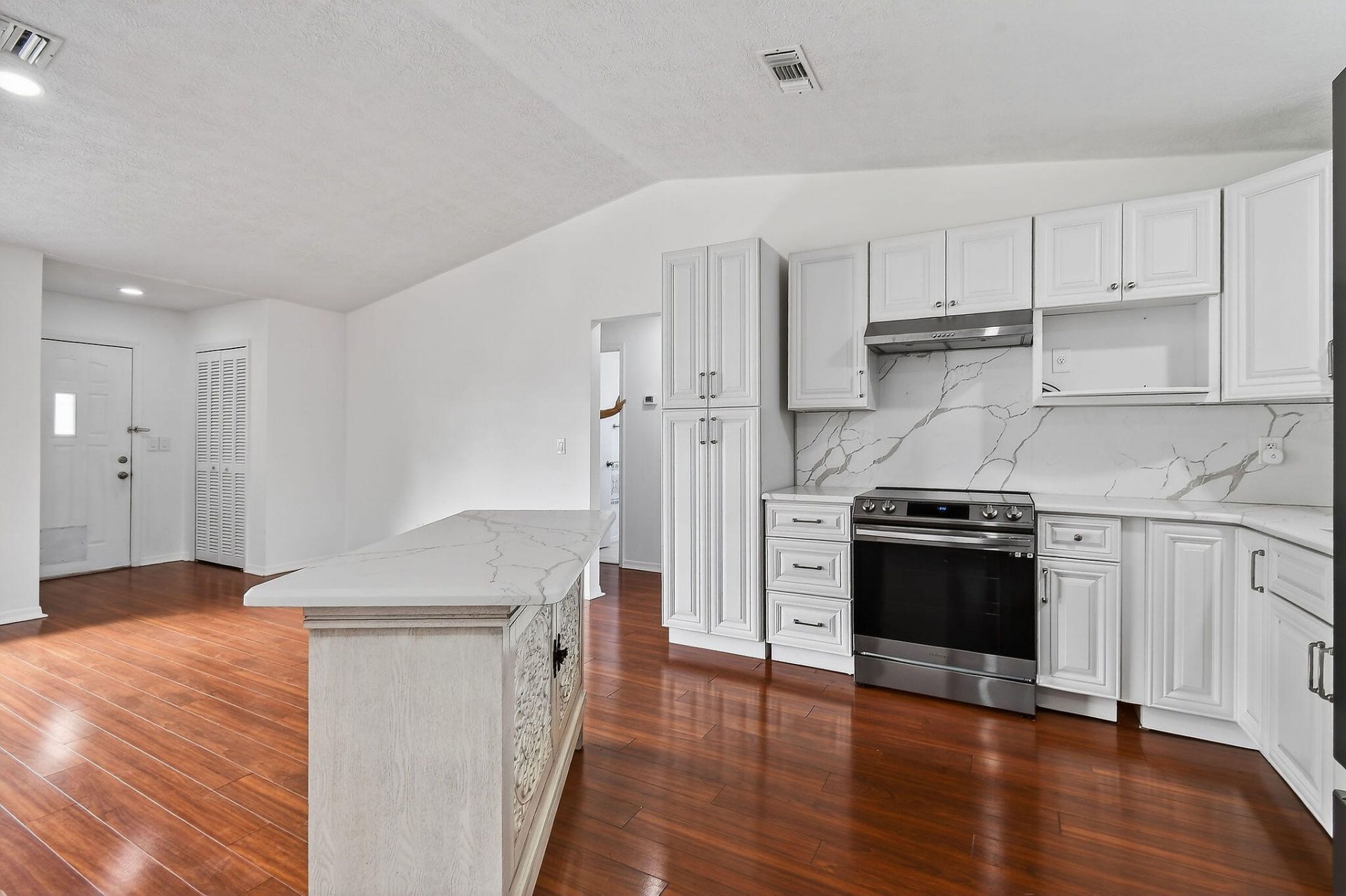 1757 SW Ocean Cove Avenue, Port Saint Lucie, FL 34953 Photo