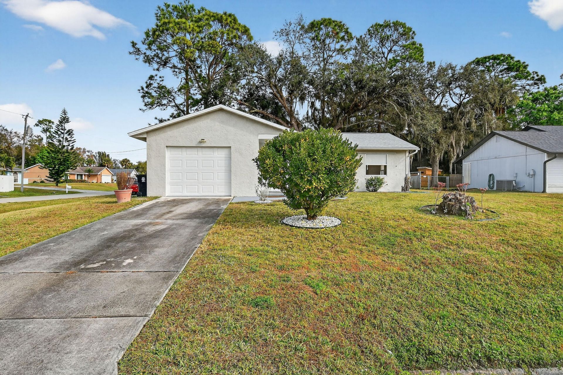 1757 SW Ocean Cove Avenue, Port Saint Lucie, FL 34953 Photo