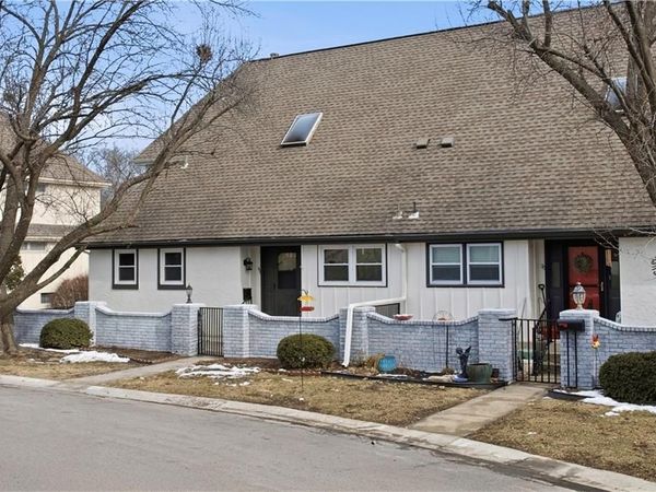 68 Woodbridge Lane, Kansas City, MO 64145