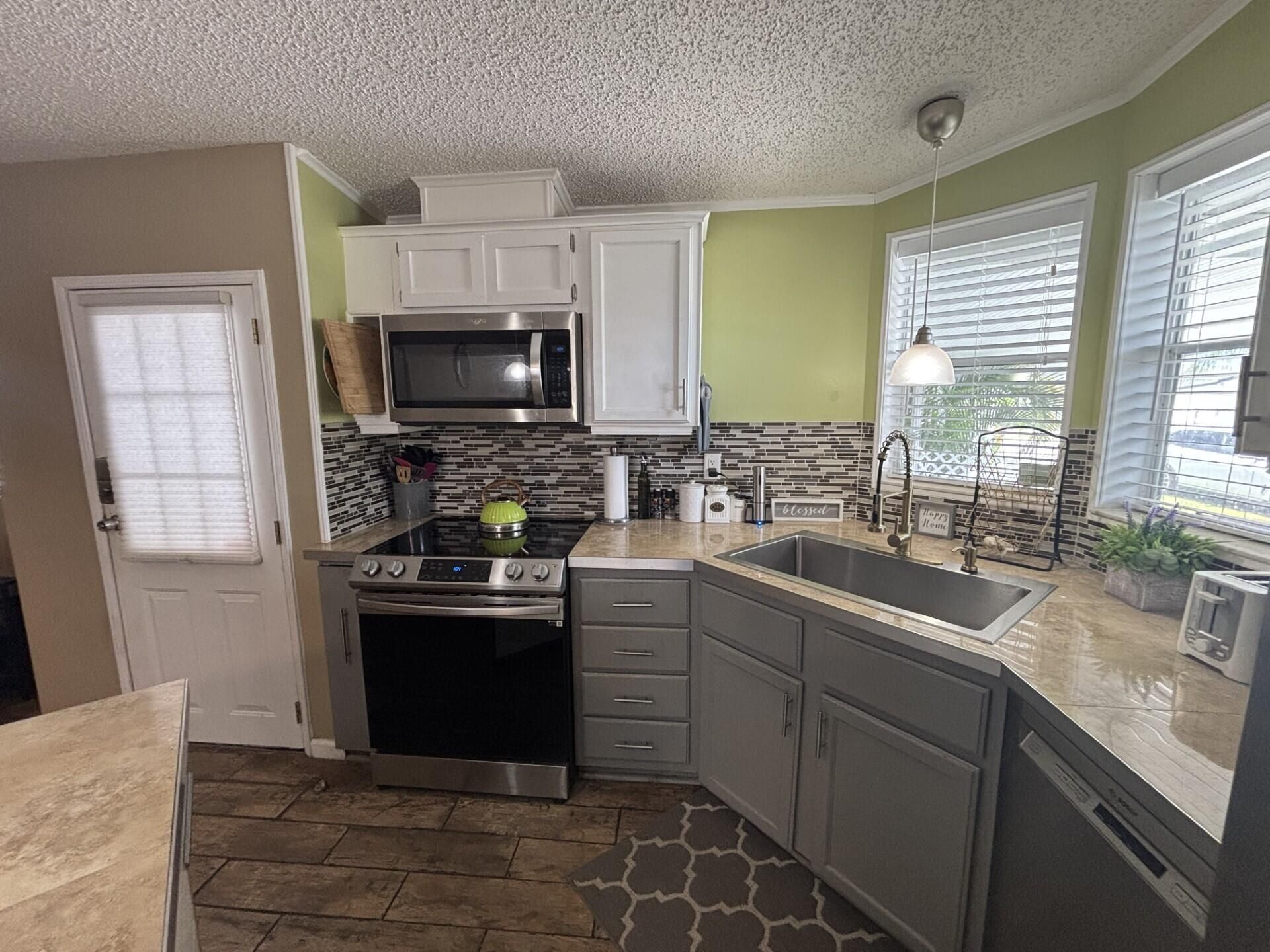 6567 NW 34th Avenue, Coconut Creek, FL 33073 Photo