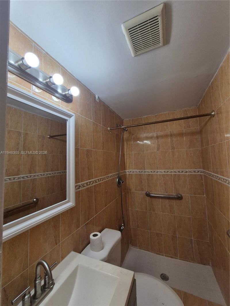 28 NE 49th St , Miami, FL 33137 Photo