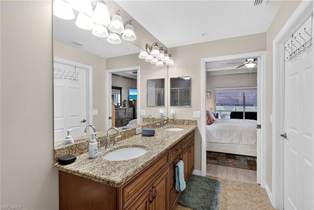 1070 Winding Pines Cir, Unit 105, Cape Coral, FL 33909 Photo