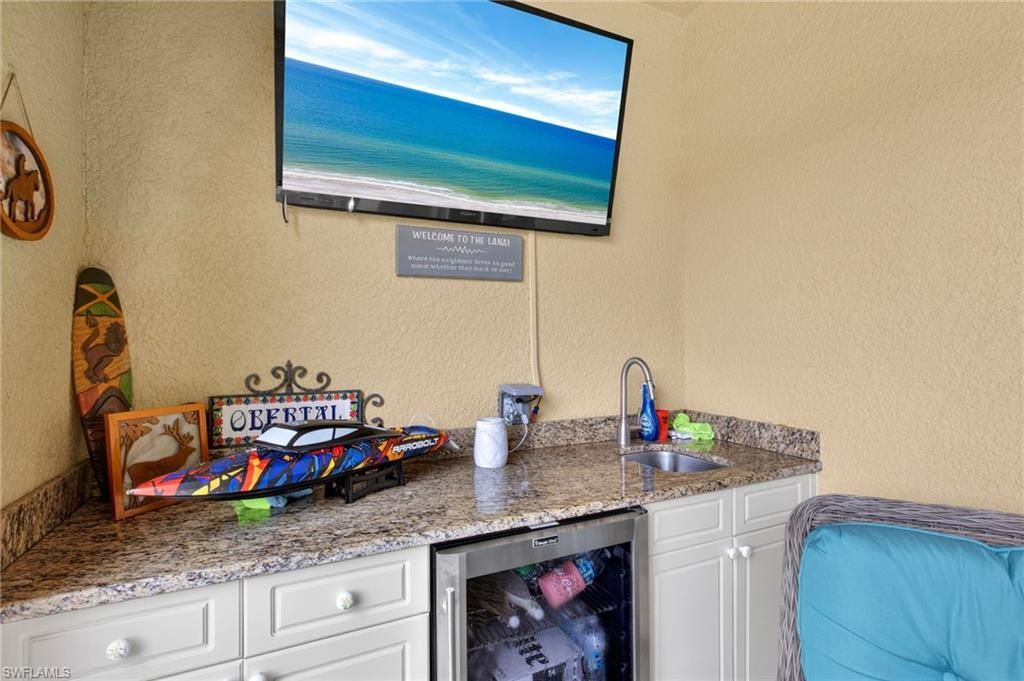 1070 Winding Pines Cir, Unit 105, Cape Coral, FL 33909 Photo