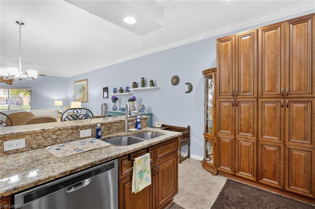 1070 Winding Pines Cir, Unit 105, Cape Coral, FL 33909 Photo