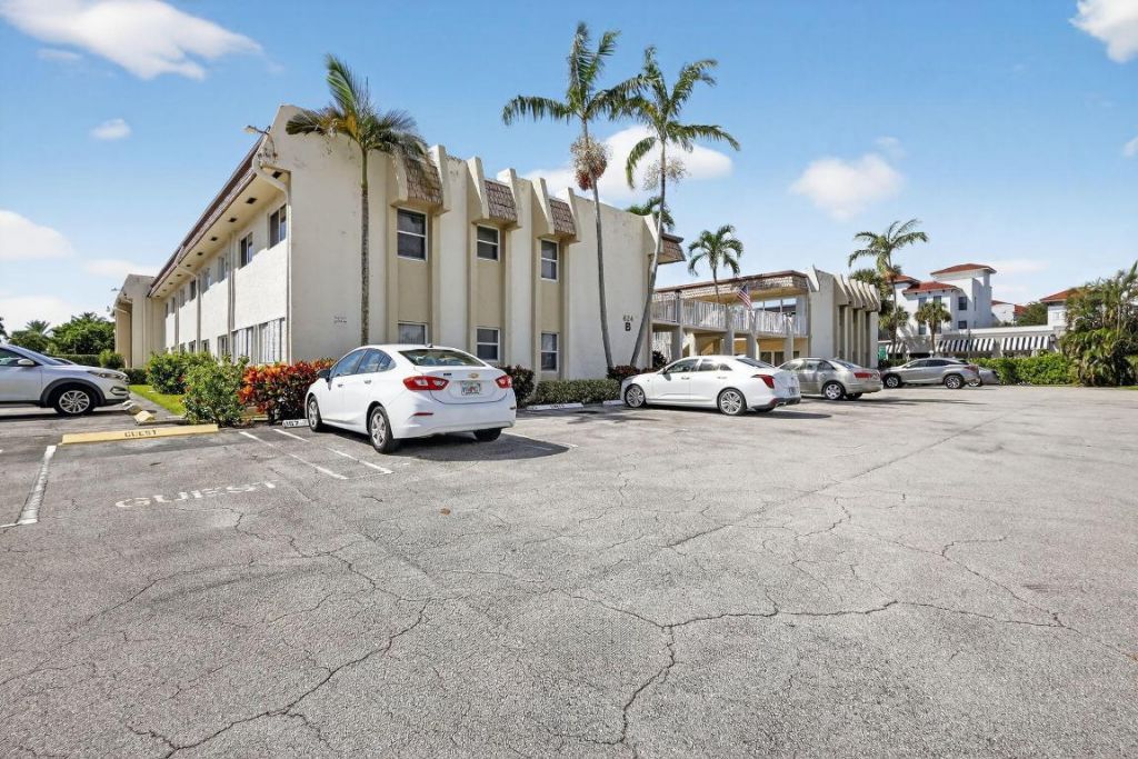 624 Snug Harbor Drive, Unit B6, Boynton Beach, FL 33435 Photo