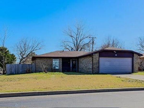 224 Etta Avenue, Waxahachie, TX 75165