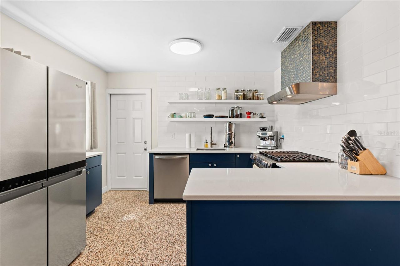 6227 Columbia Drive, Bradenton, FL 34207 Photo