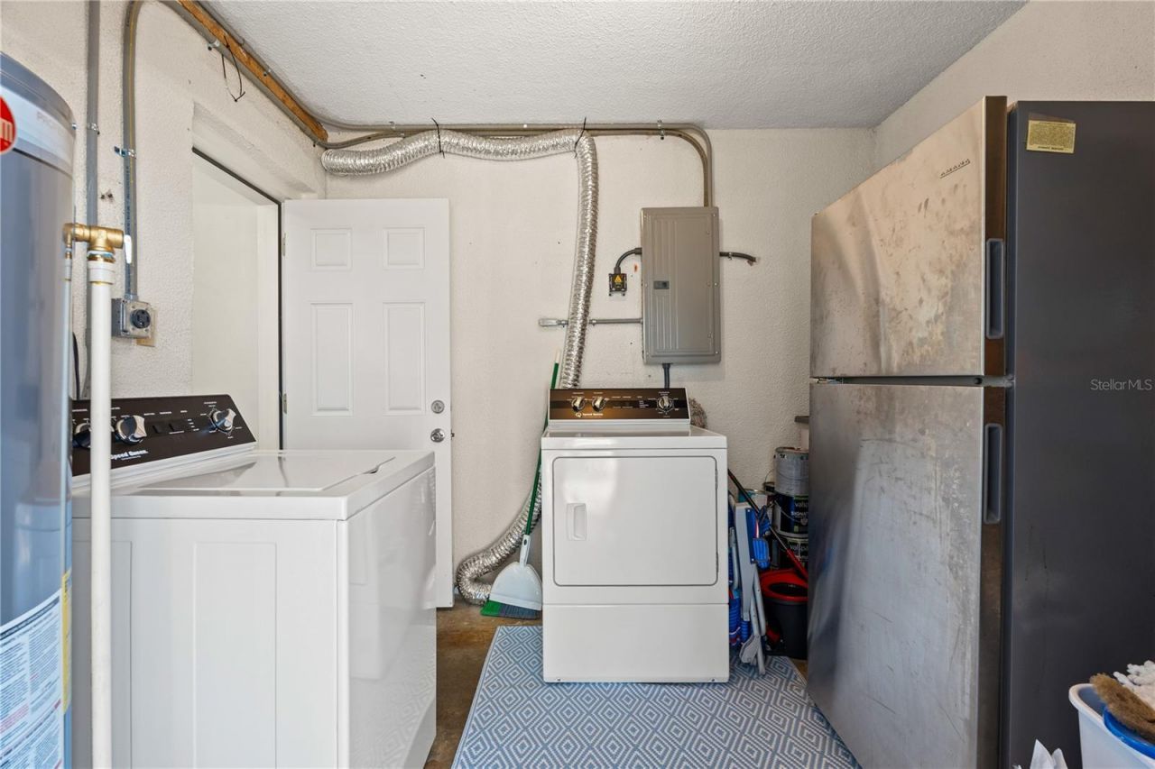 6227 Columbia Drive, Bradenton, FL 34207 Photo