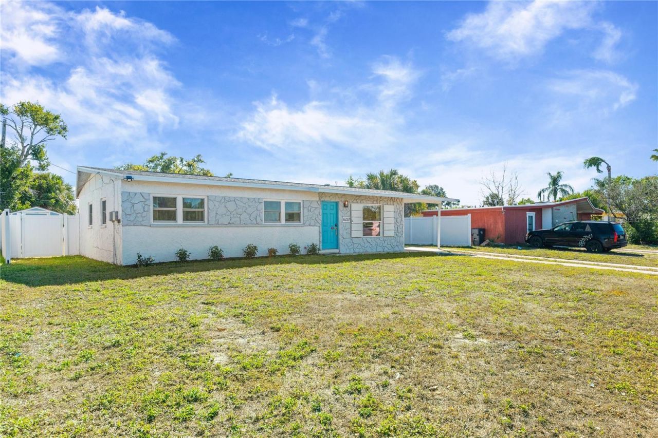 6227 Columbia Drive, Bradenton, FL 34207 Photo