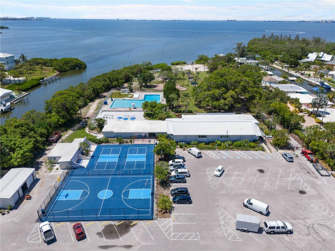 6227 Columbia Drive, Bradenton, FL 34207 Photo