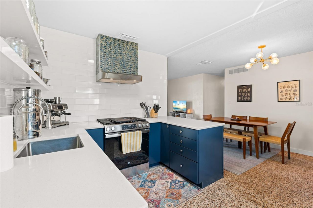 6227 Columbia Drive, Bradenton, FL 34207 Photo