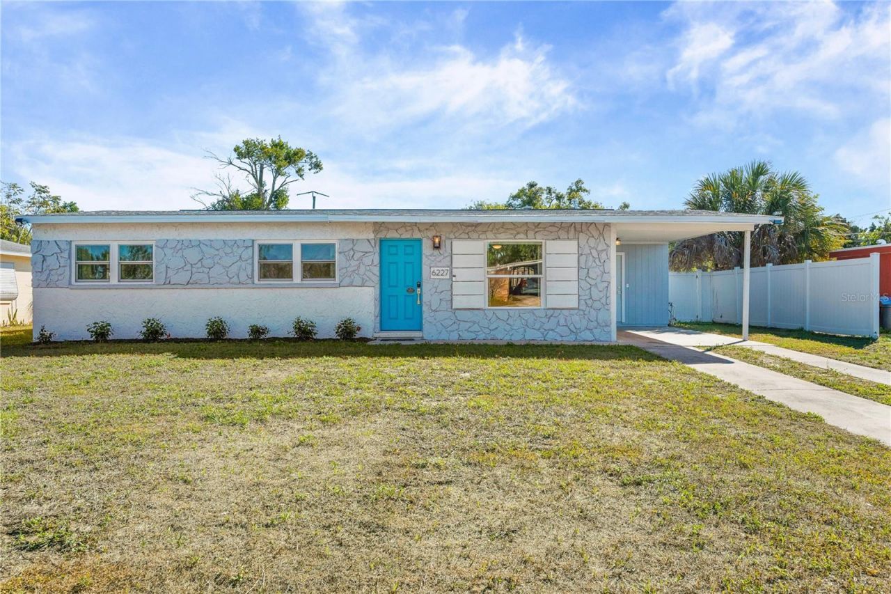 6227 Columbia Drive, Bradenton, FL 34207 Photo