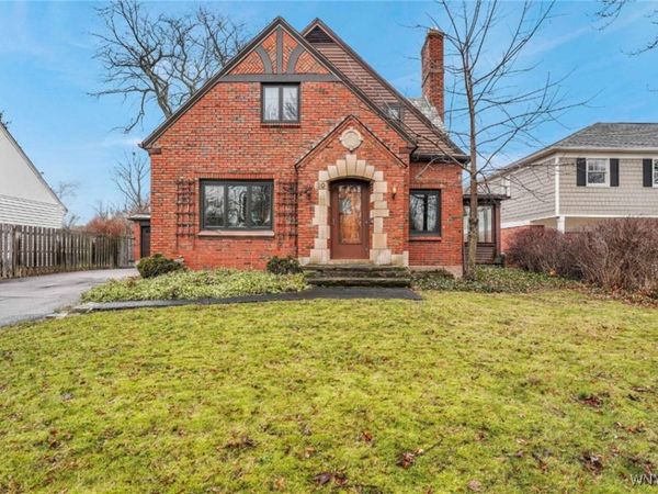 30 Bentham Parkway, Amherst, NY 14226