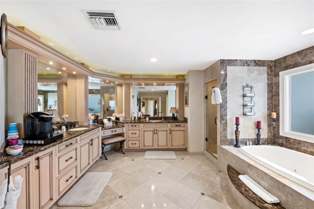 1600 S Ocean Drive, Fort Lauderdale, FL 33316 Photo