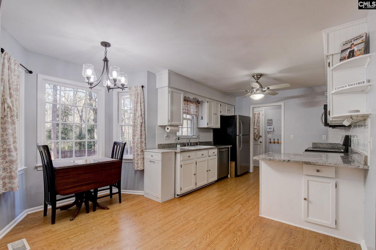 605 Timberleaf Court  Photo 10