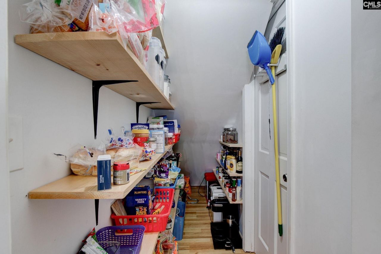 605 Timberleaf Court  Photo 13