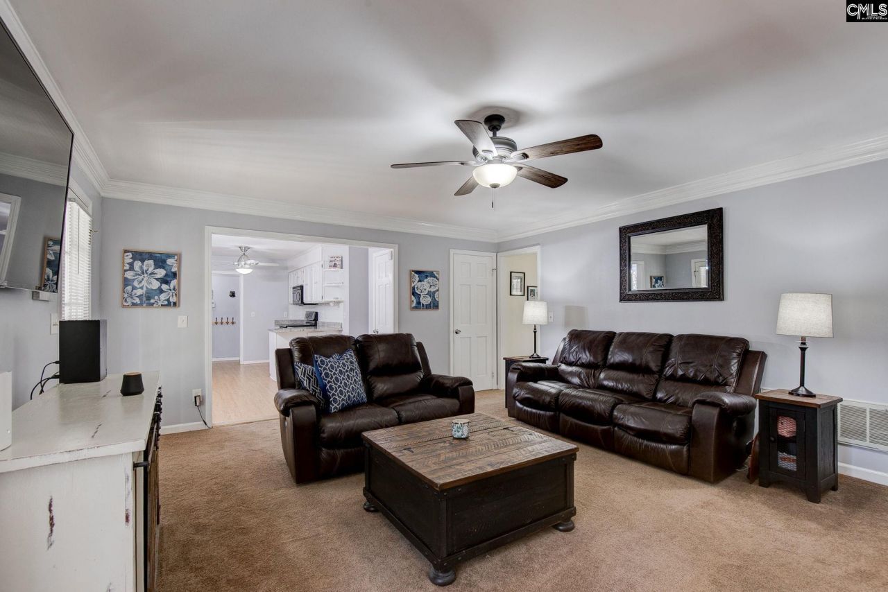 605 Timberleaf Court  Photo 9