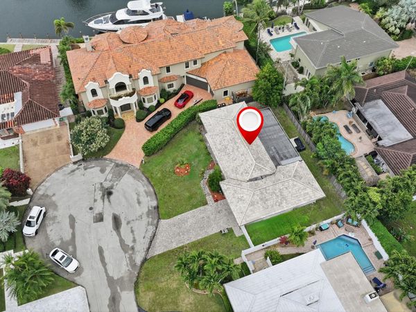 4421 NE 23rd Avenue, Lighthouse Point, FL 33064