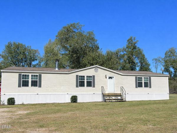 5894 Jasper Road, Bascom, FL 32423