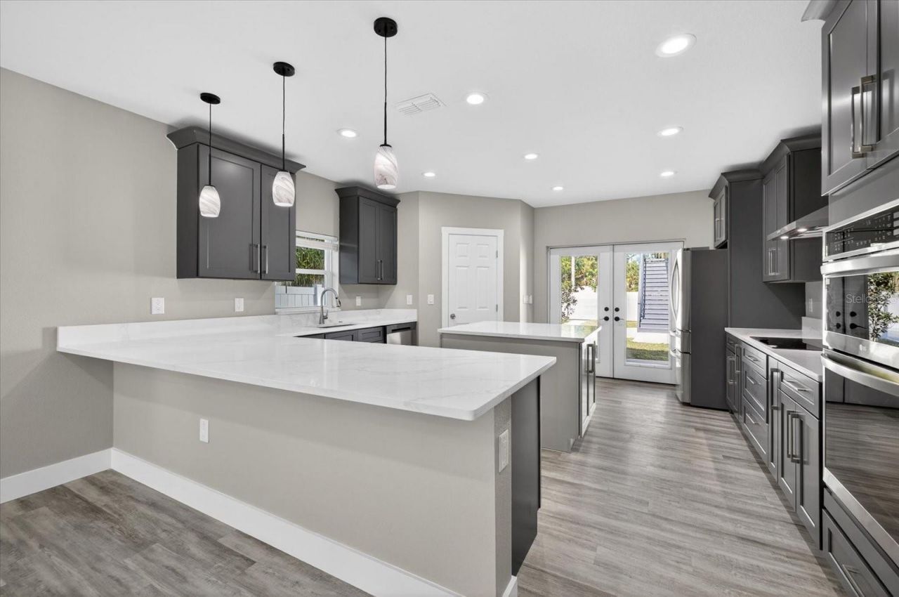 1819 13th Avenue S, Saint Petersburg, FL 33712 Photo