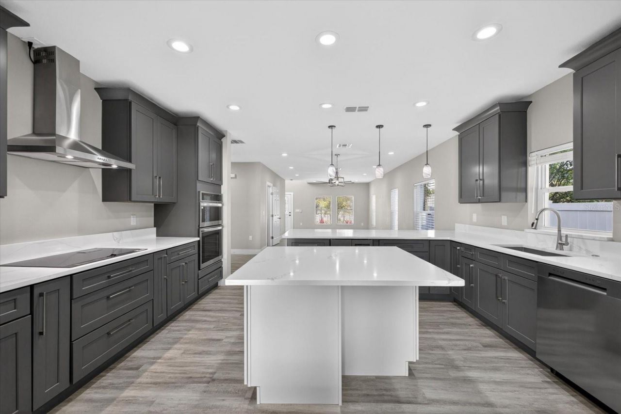 1819 13th Avenue S, Saint Petersburg, FL 33712 Photo