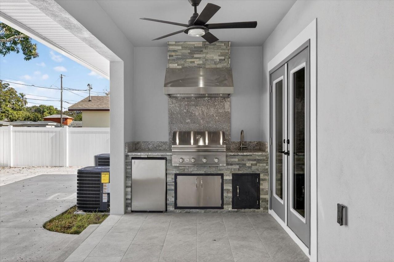 1819 13th Avenue S, Saint Petersburg, FL 33712 Photo