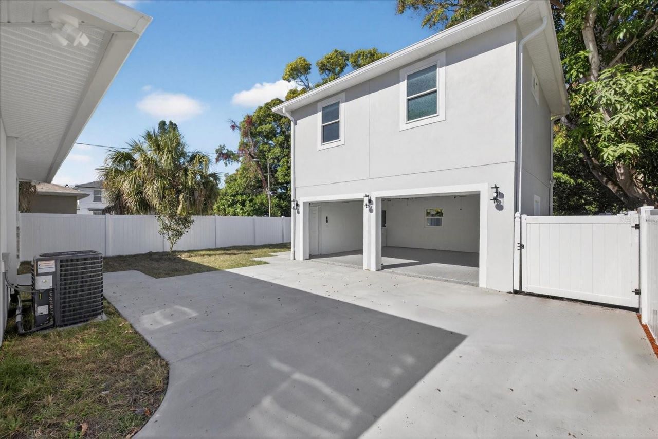 1819 13th Avenue S, Saint Petersburg, FL 33712 Photo