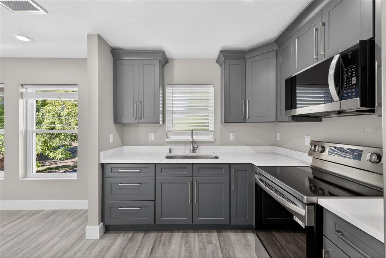 1819 13th Avenue S, Saint Petersburg, FL 33712 Photo