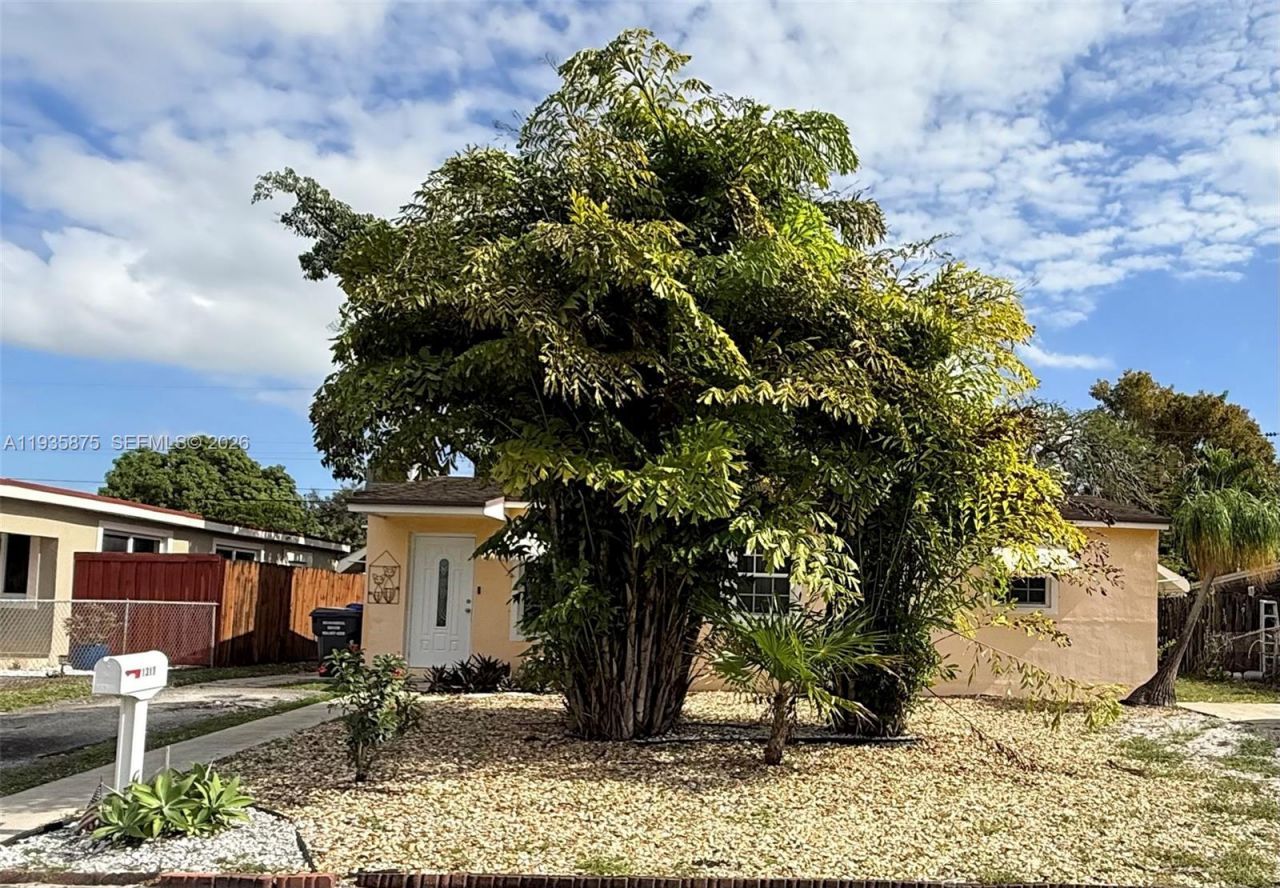 1311 N 69th Ave, Hollywood, FL 33024 Photo