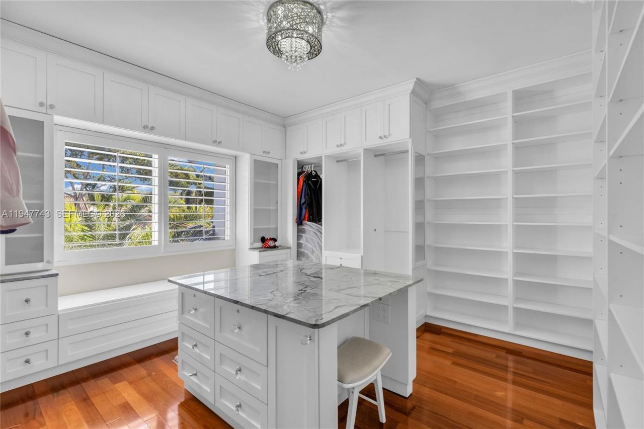 15560 NW 83rd Pl, Miami Lakes, FL 33016 Photo