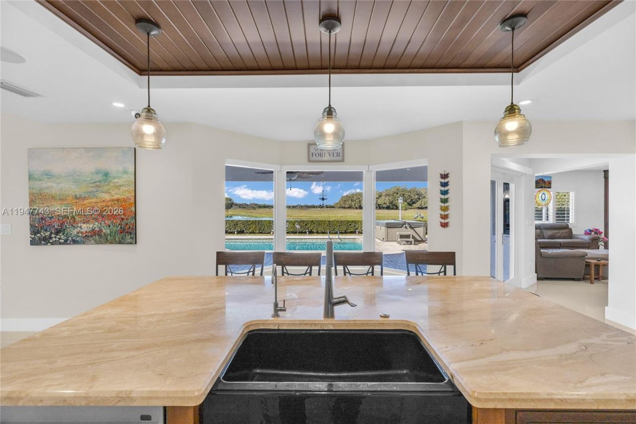 15560 NW 83rd Pl, Miami Lakes, FL 33016 Photo