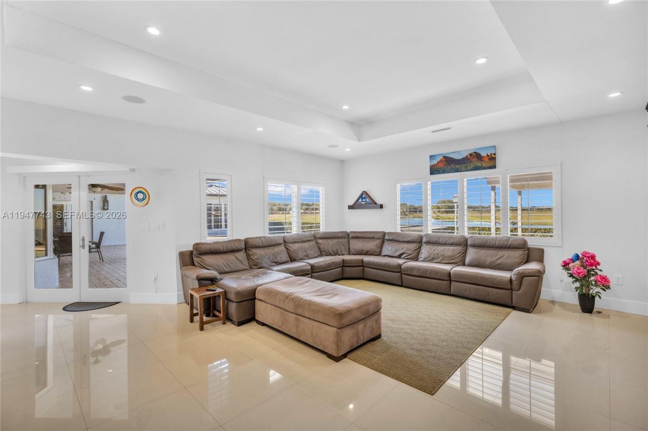 15560 NW 83rd Pl, Miami Lakes, FL 33016 Photo