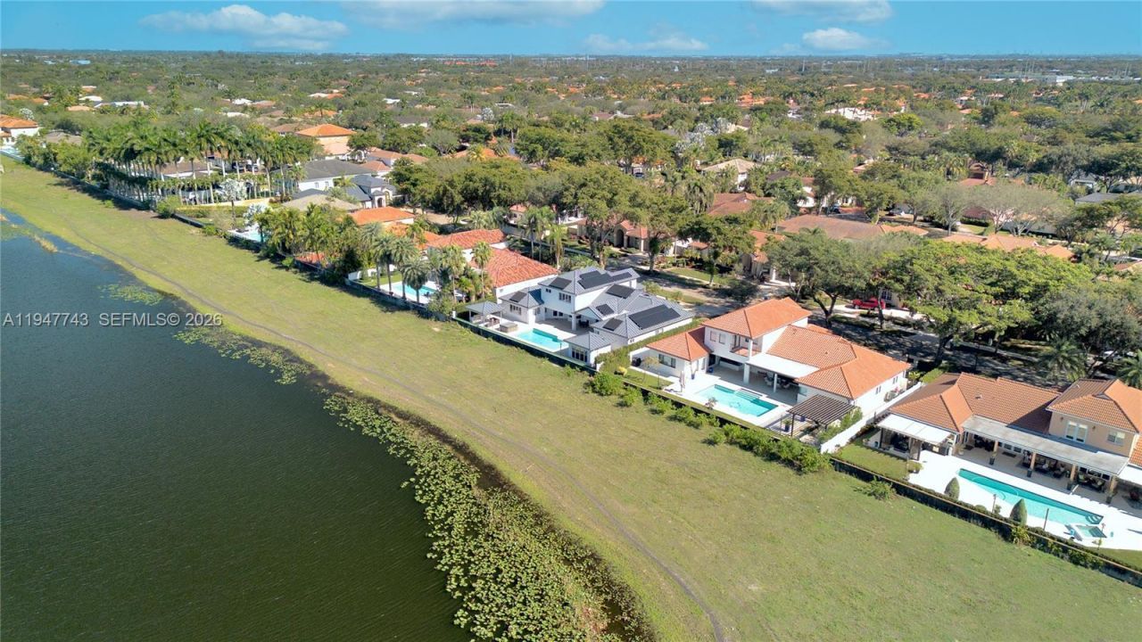 15560 NW 83rd Pl, Miami Lakes, FL 33016 Photo