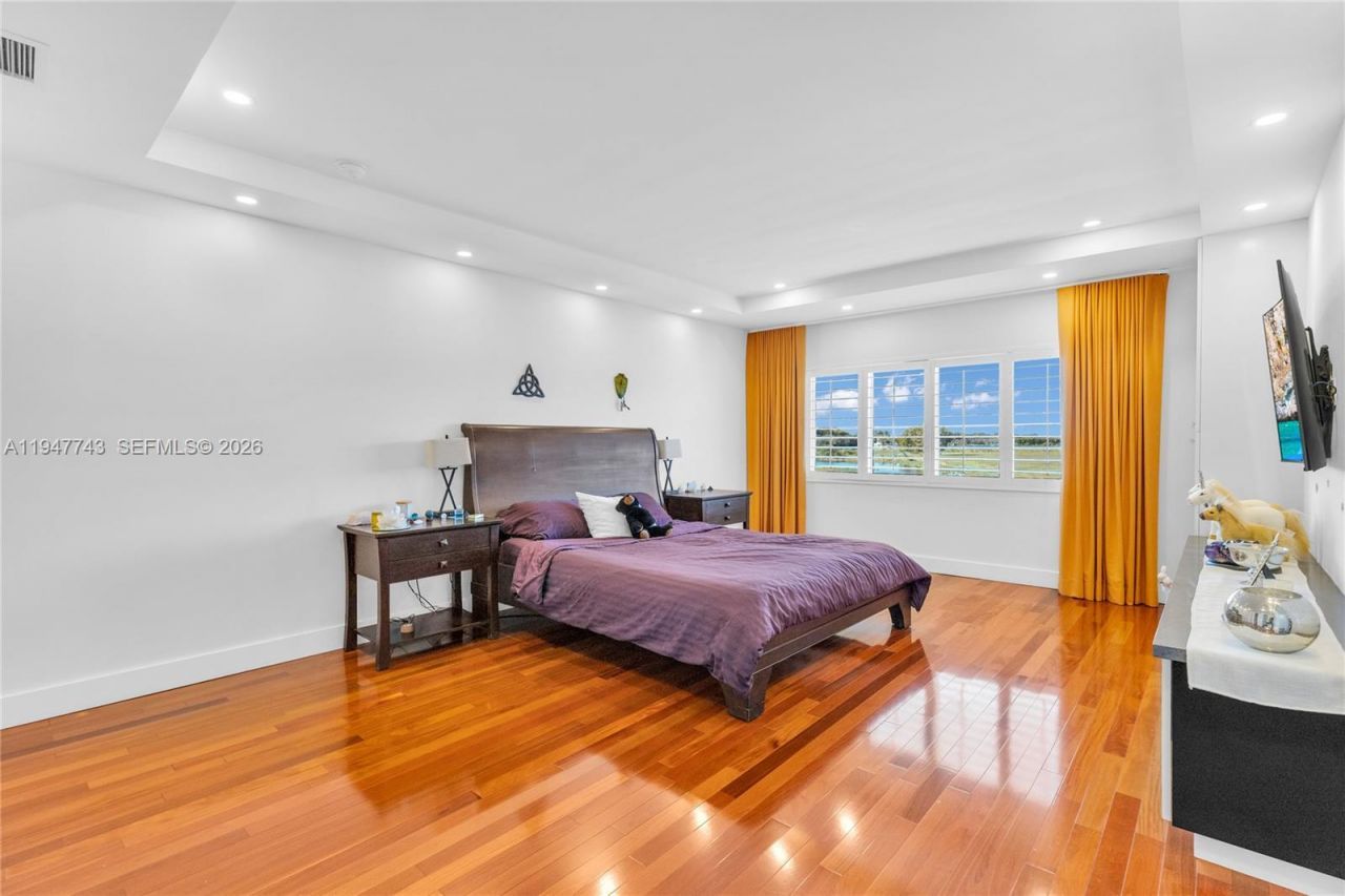 15560 NW 83rd Pl, Miami Lakes, FL 33016 Photo