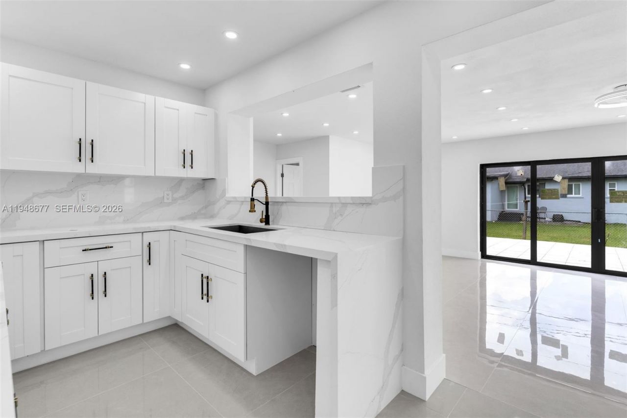 13930 Van Buren St, Miami, FL 33176 Photo