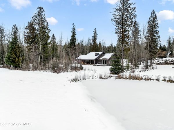 586 Fairway Dr , Priest Lake, ID 83856