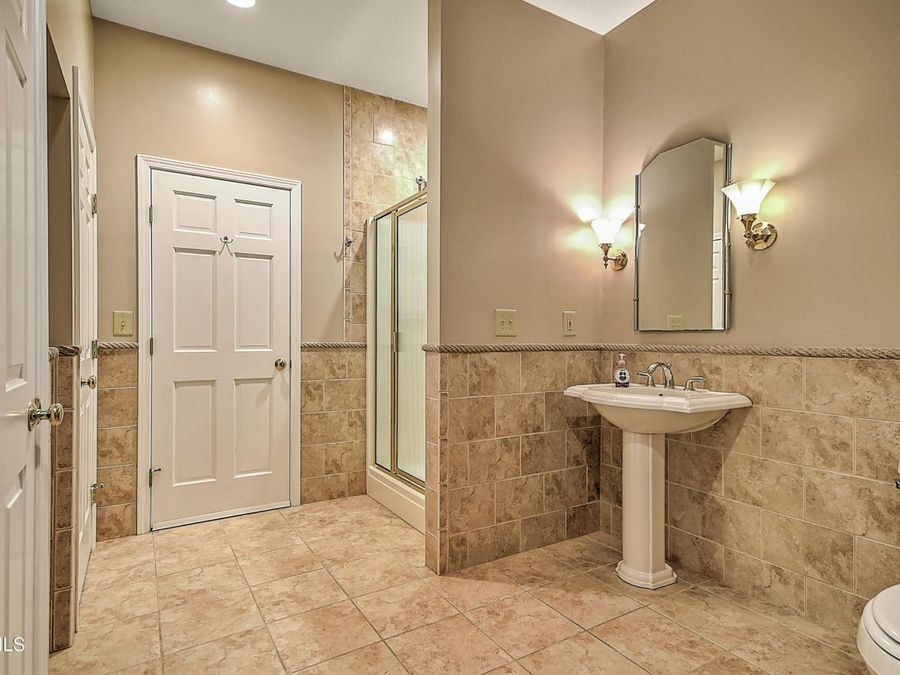 Property Image 93