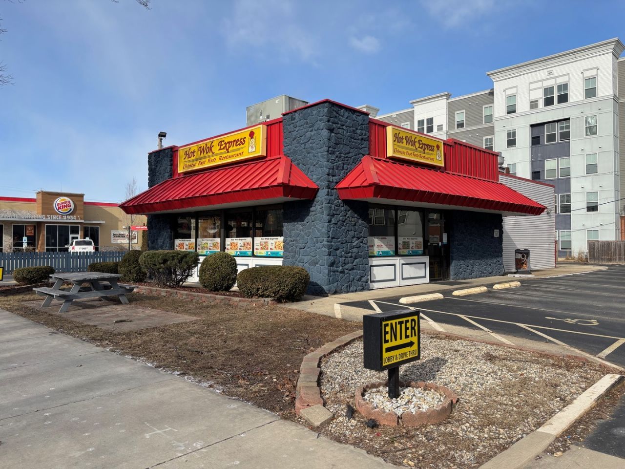 1102 W University Avenue, Urbana, IL 61801