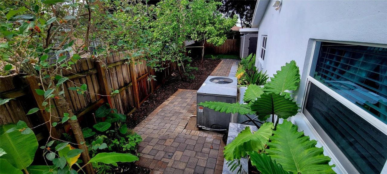 4153 NW 47th Ter, Lauderdale Lakes, FL 33319 Photo