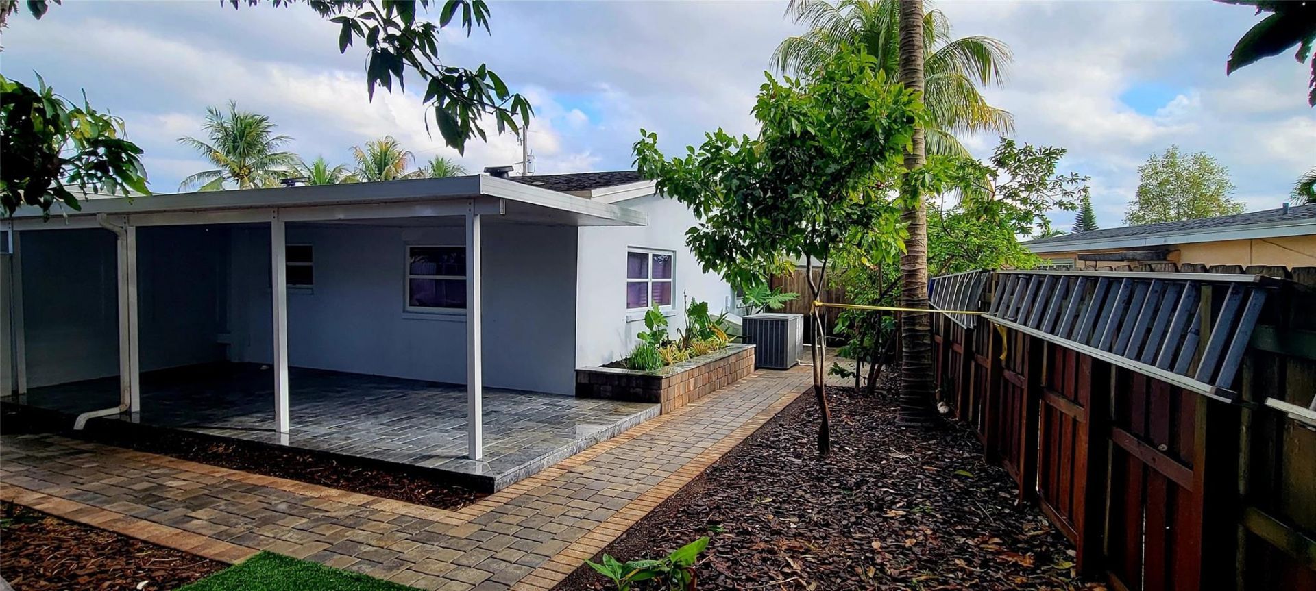 4153 NW 47th Terrace, Lauderdale Lakes, FL 33319 Photo