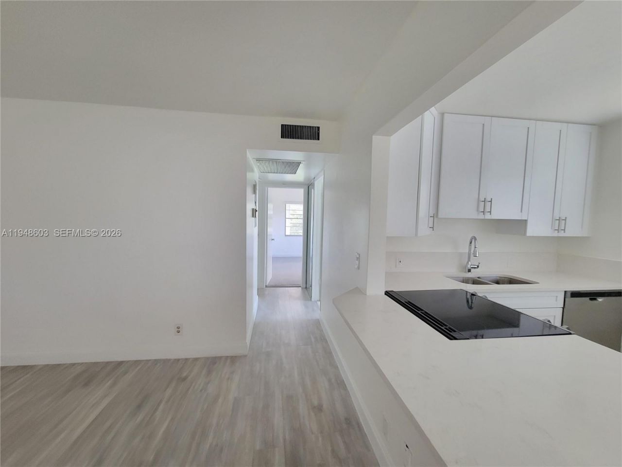 196 E Mansfield E, Unit 196, Boca Raton, FL 33434 Photo